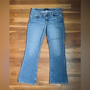 Levi’s 518 size 9 jeans